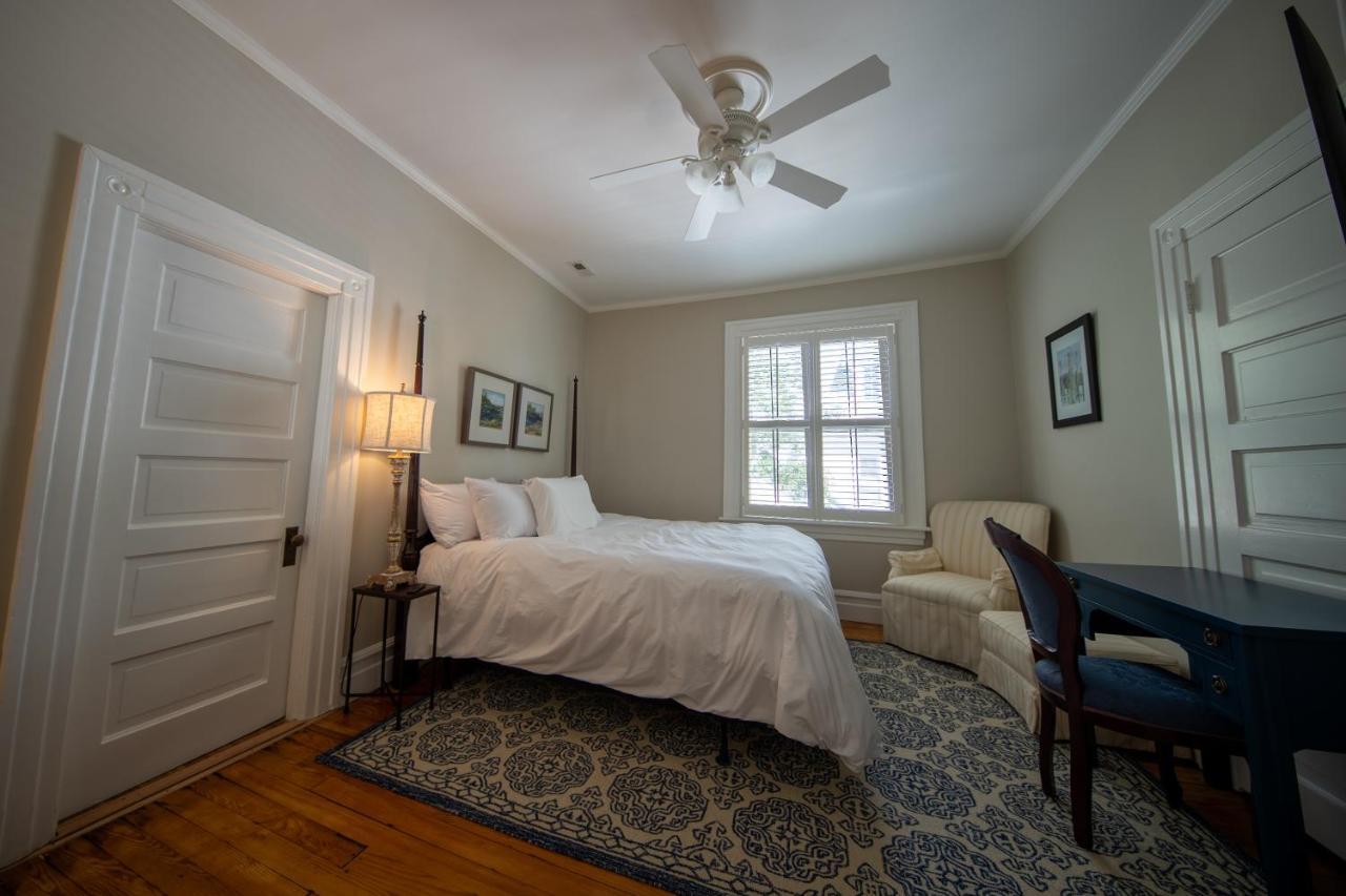 The Edenton Collection-Captain'S Quarters Inn Room photo